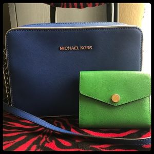 Michael Kors Crossbody w/ Wallet